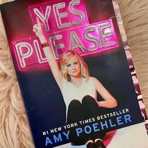 🌸Yes Please by Amy Poehler🌸